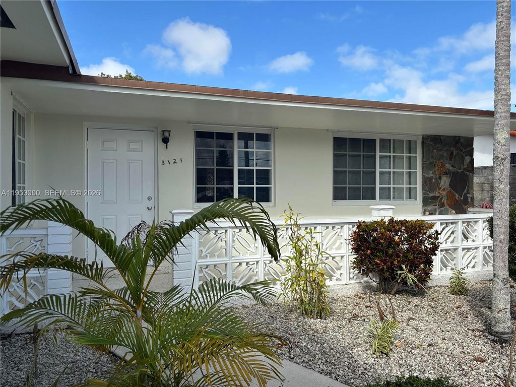 3121 SW 2nd St 1, Miami, FL 33135
