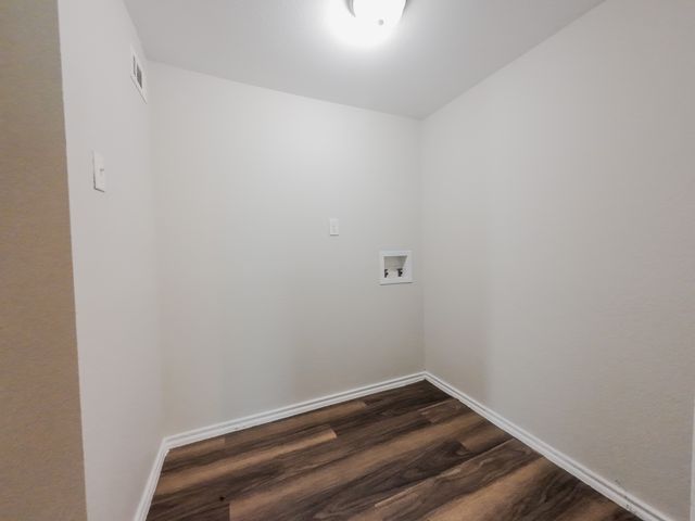 2461 Volga Avenue, Dallas, TX 75216