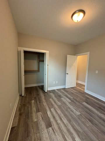 2509-2507 W 55th St N, Wichita, KS 67204