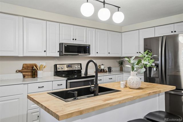 2867 W Rowland Avenue, Littleton, CO 80120