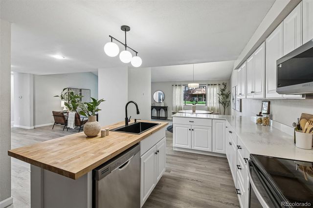 2867 W Rowland Avenue, Littleton, CO 80120