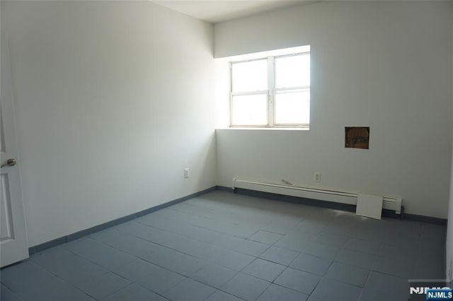 699-701 Frelinghuysen Avenue, Newark, NJ 07114