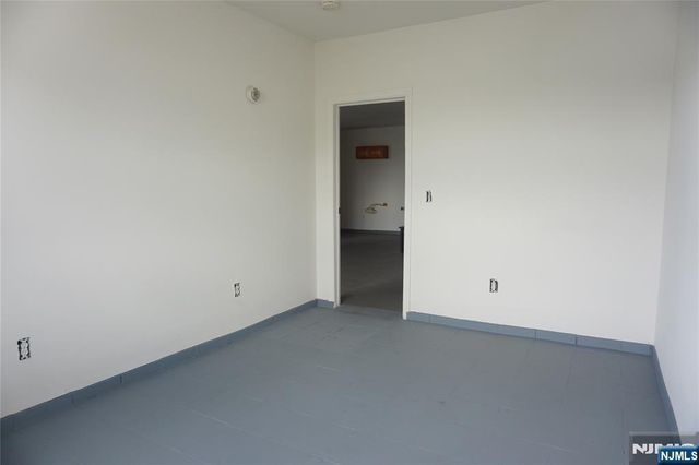 699-701 Frelinghuysen Avenue, Newark, NJ 07114