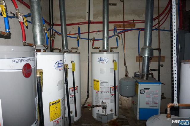 699-701 Frelinghuysen Avenue, Newark, NJ 07114