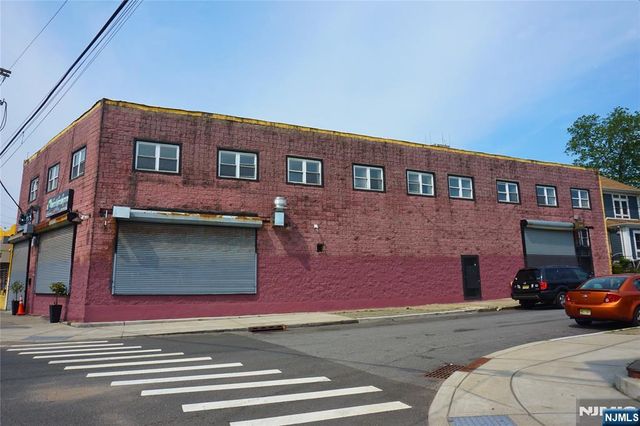 699-701 Frelinghuysen Avenue, Newark, NJ 07114