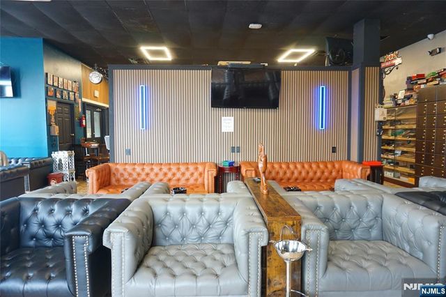 699-701 Frelinghuysen Avenue, Newark, NJ 07114