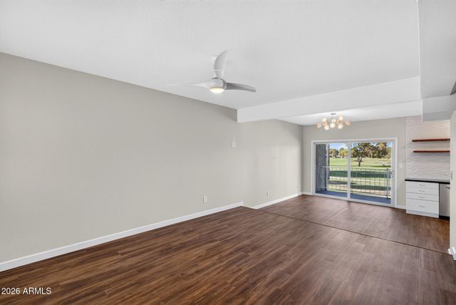 2524 S EL PARADISO Drive 40, Mesa, AZ 85202