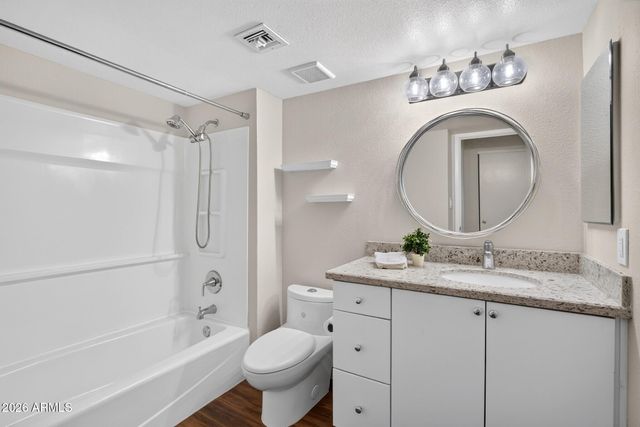 2524 S EL PARADISO Drive 40, Mesa, AZ 85202