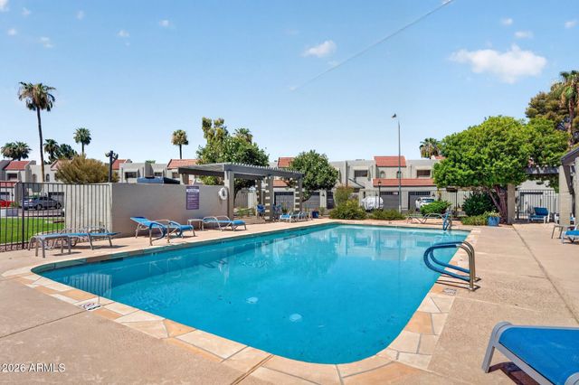 2524 S EL PARADISO Drive 40, Mesa, AZ 85202
