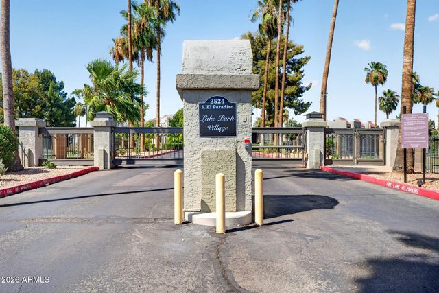 2524 S EL PARADISO Drive 40, Mesa, AZ 85202