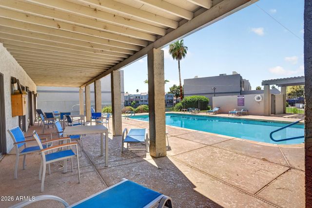 2524 S EL PARADISO Drive 40, Mesa, AZ 85202