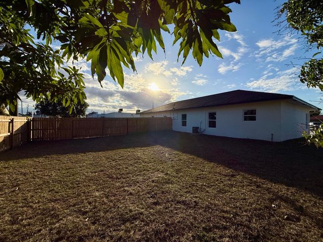 4555 Hairland Drive, West Palm Beach, FL 33415