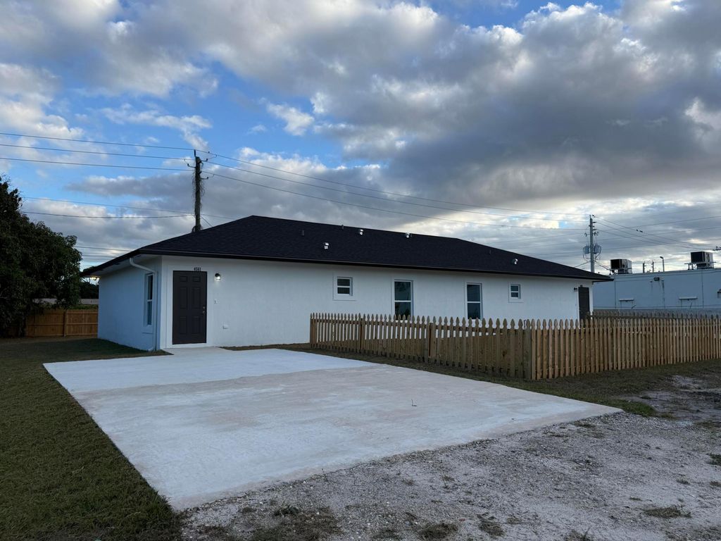 4555 Hairland Drive, West Palm Beach, FL 33415