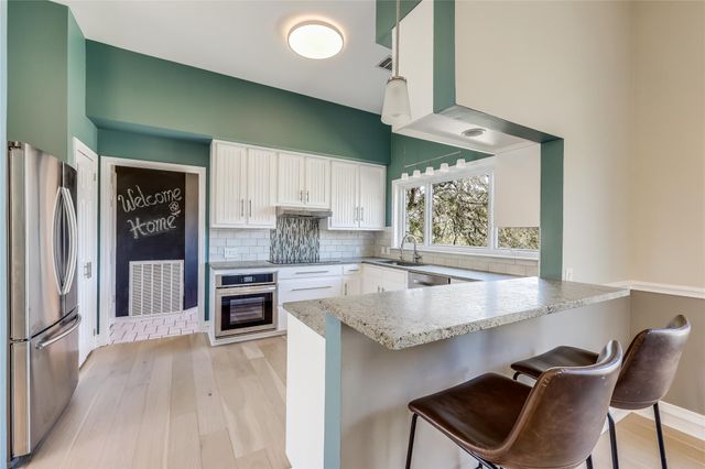 8004 Golden Oaks LN, Austin, TX 78737