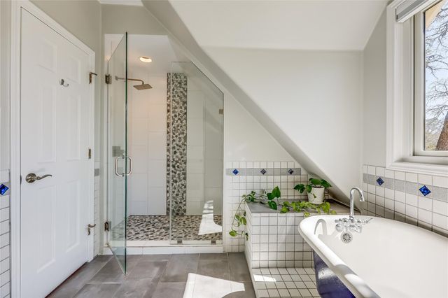 8004 Golden Oaks LN, Austin, TX 78737