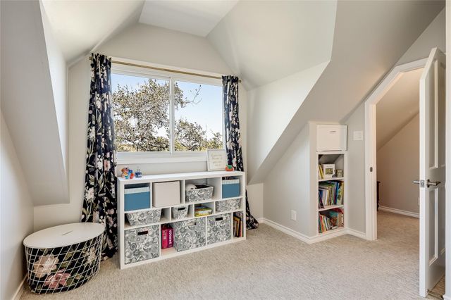 8004 Golden Oaks LN, Austin, TX 78737