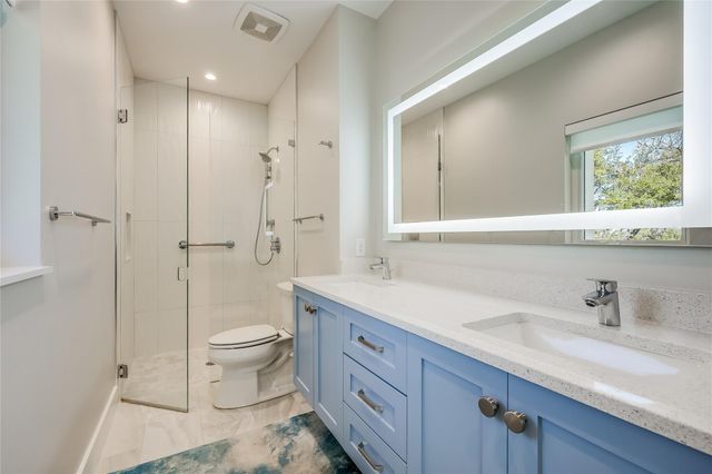 8004 Golden Oaks LN, Austin, TX 78737