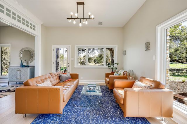 8004 Golden Oaks LN, Austin, TX 78737