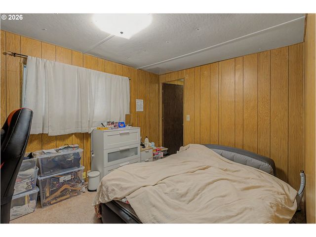 13045 Se STARK St 109, Portland, OR 97233