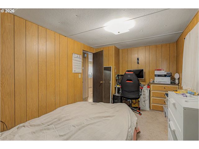 13045 Se STARK St 109, Portland, OR 97233