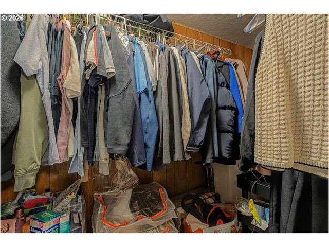 13045 Se STARK St 109, Portland, OR 97233