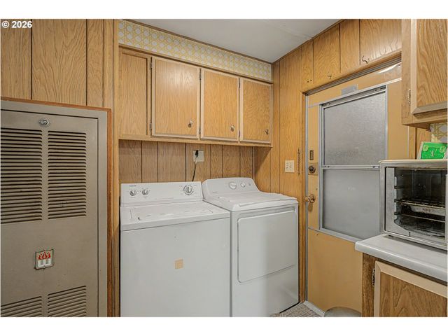 13045 Se STARK St 109, Portland, OR 97233