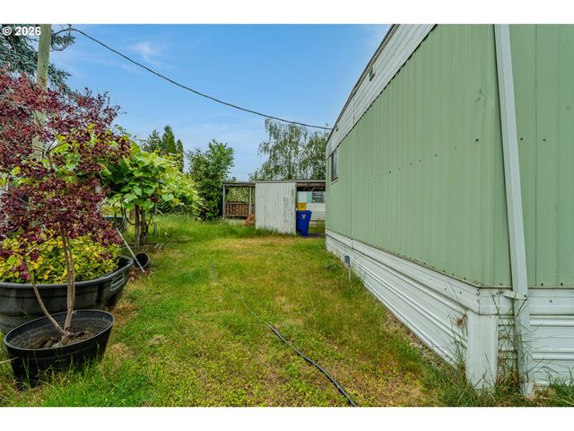 13045 Se STARK St 109, Portland, OR 97233