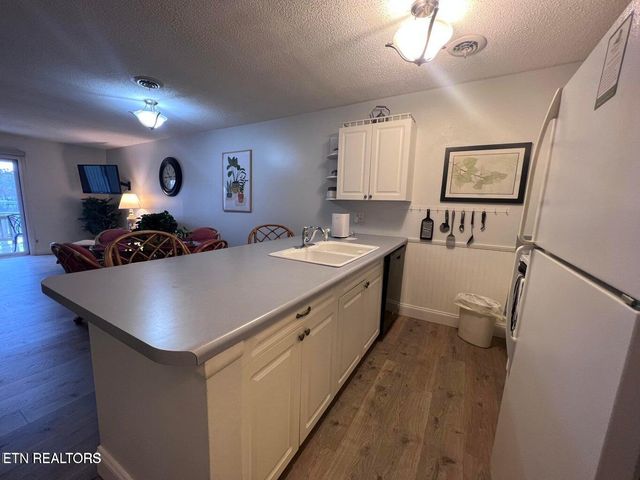 6 Lakeshore Court 105, Crossville, TN 38558