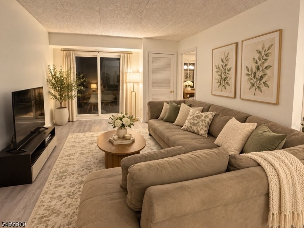1 Iron Forge Sq 20, Pompton Lakes Boro, NJ 07442 — photo 2