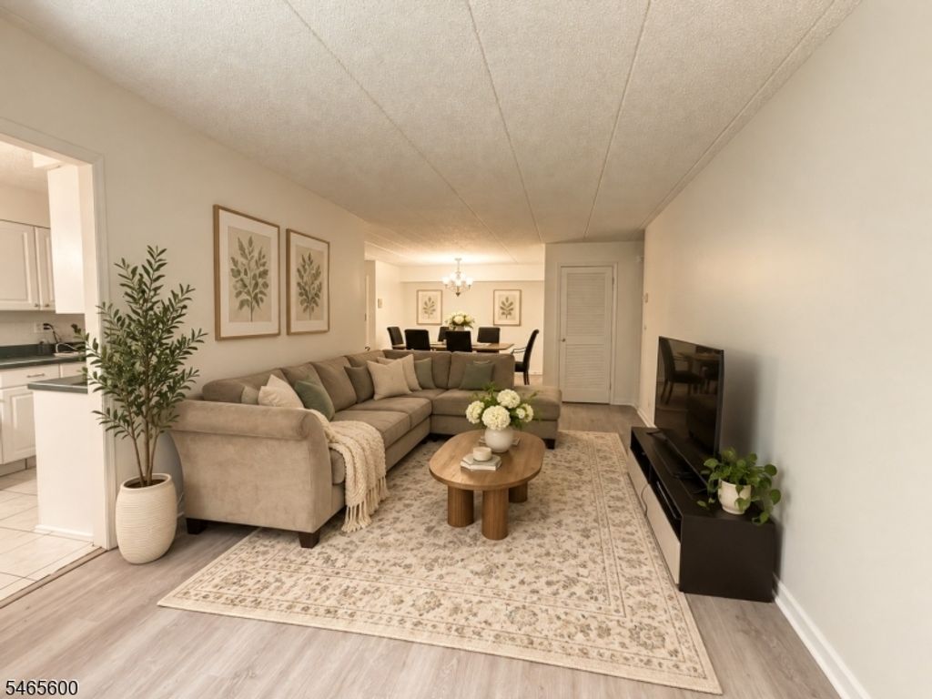 1 Iron Forge Sq 20, Pompton Lakes Boro, NJ 07442 — photo 3