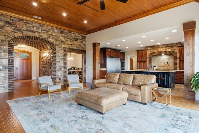 9976 Deer Ridge Drive, Ooltewah, TN 37363