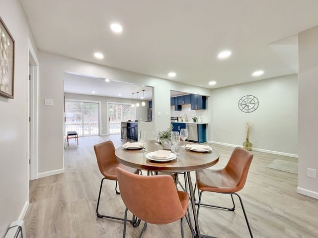 46 Holland Dr, East Longmeadow, MA 01028