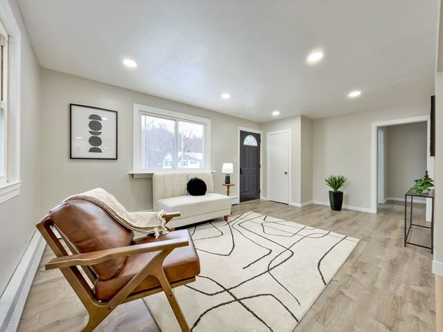 46 Holland Dr, East Longmeadow, MA 01028