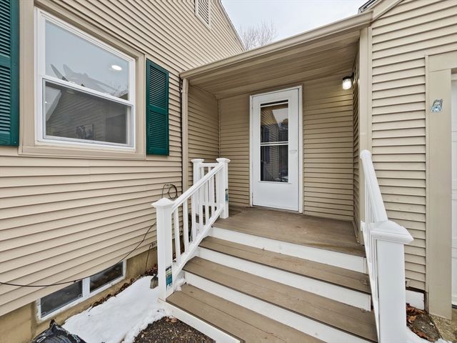 46 Holland Dr, East Longmeadow, MA 01028