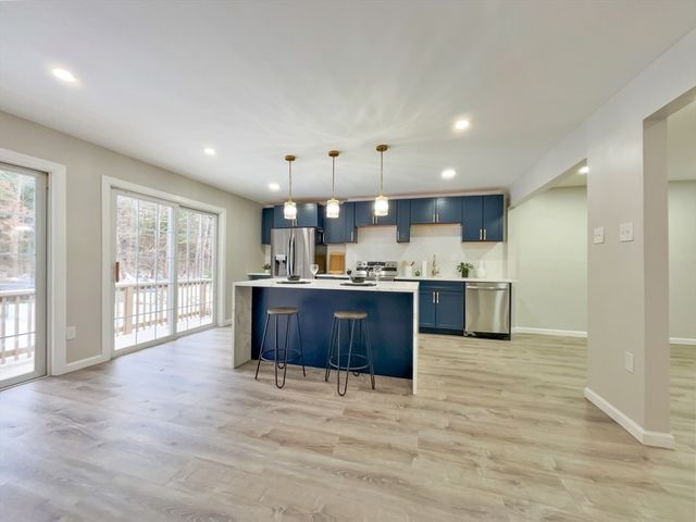 46 Holland Dr, East Longmeadow, MA 01028