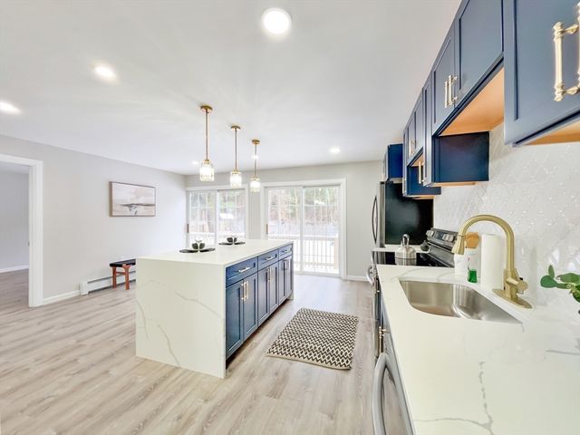 46 Holland Dr, East Longmeadow, MA 01028