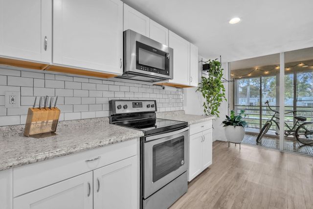 6921 Cypress Road Apt B19, Plantation, FL 33317