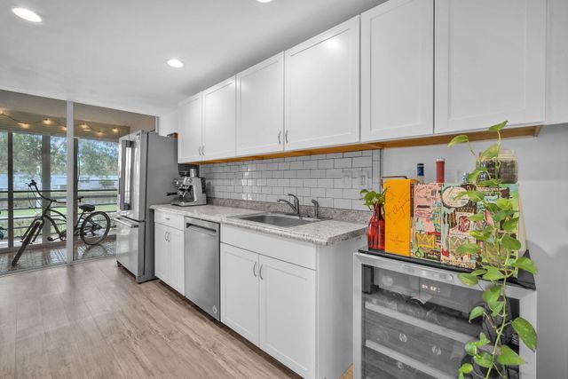 6921 Cypress Road Apt B19, Plantation, FL 33317