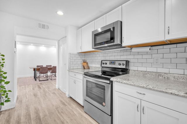 6921 Cypress Road Apt B19, Plantation, FL 33317