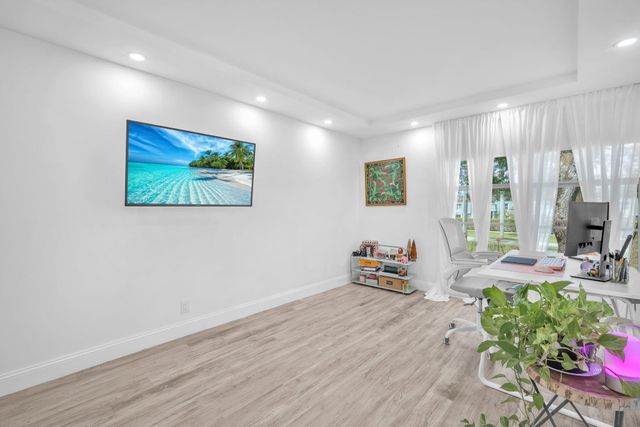 6921 Cypress Road Apt B19, Plantation, FL 33317