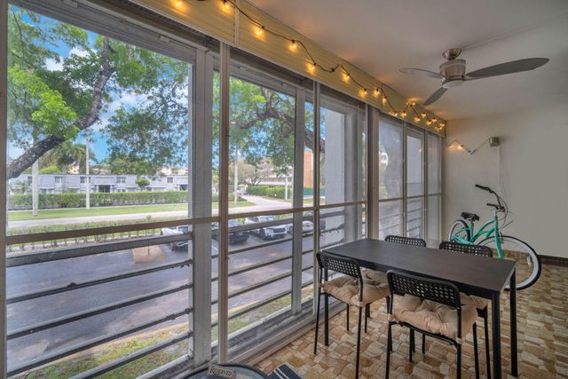 6921 Cypress Road Apt B19, Plantation, FL 33317