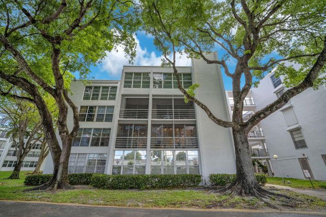 6921 Cypress Road Apt B19, Plantation, FL 33317