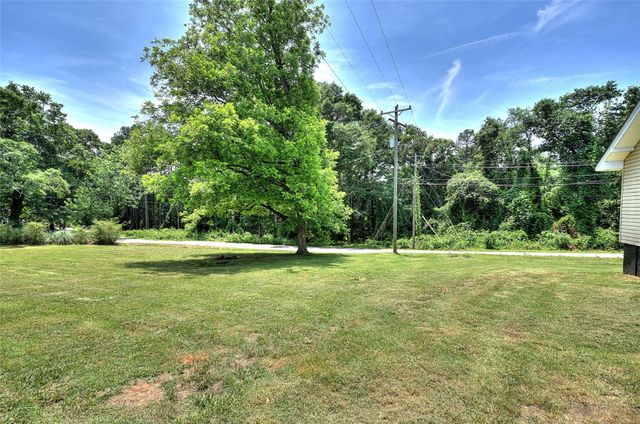 19 Clemson Street, Liberty, SC 29657