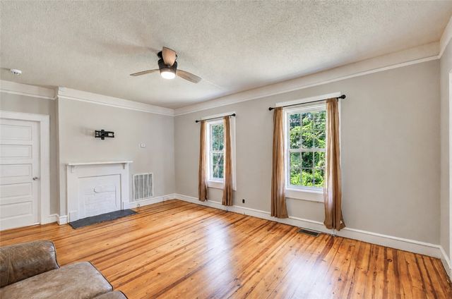 19 Clemson Street, Liberty, SC 29657
