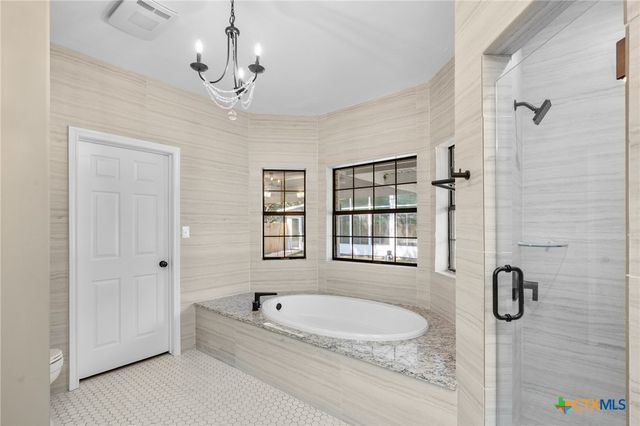 2018 County Road 125, Edna, TX 77957