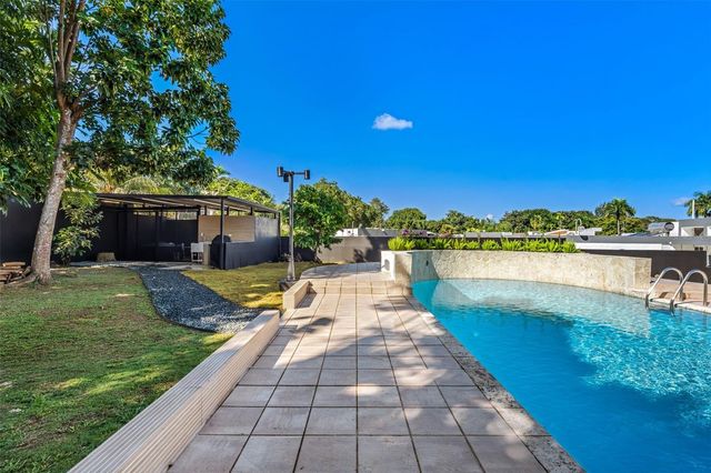 3 GARDEN HILLS ESTATES 12, Guaynabo, PR 00966