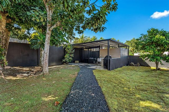 3 GARDEN HILLS ESTATES 12, Guaynabo, PR 00966