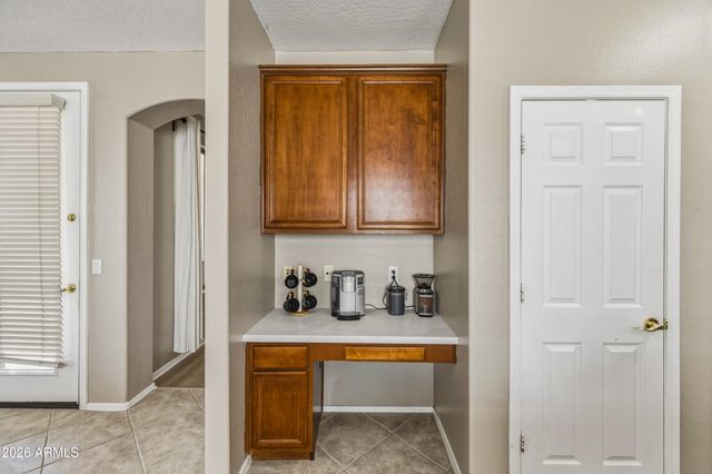1826 E VALENCIA Drive, Phoenix, AZ 85042
