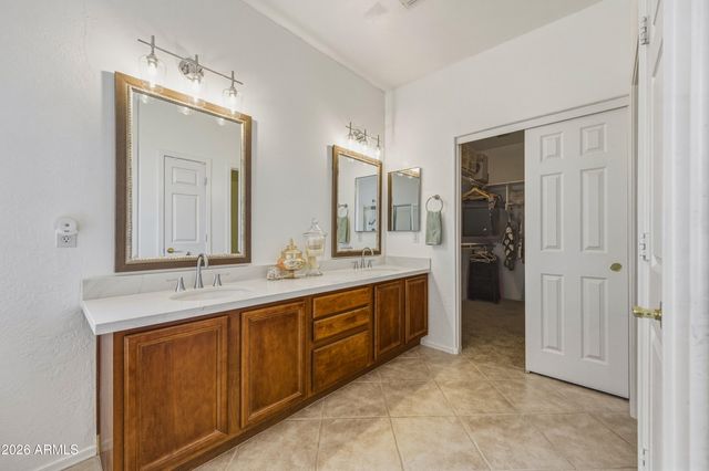 1826 E VALENCIA Drive, Phoenix, AZ 85042