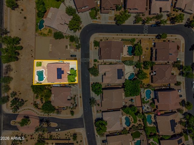 1826 E VALENCIA Drive, Phoenix, AZ 85042